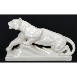 ODYV -Lionne à l'affût, sujet en céramiq