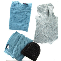 VIDE DRESSING - Lot comprenant 2 bonnets