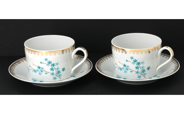LIMOGES - Paire de tasses déjeuner avec 