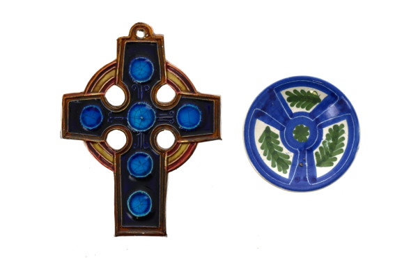 TABURET Quimper - Croix d'applique en fa