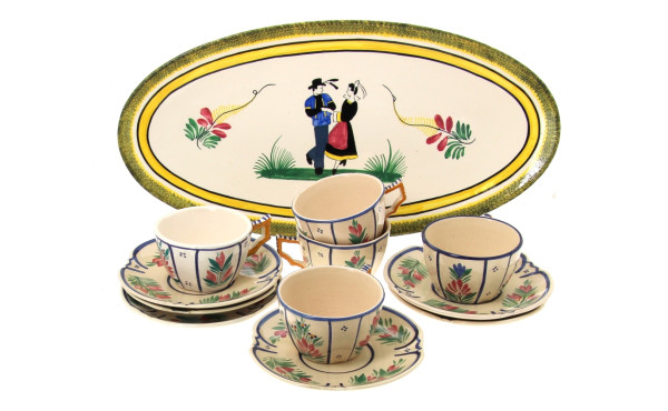 QUIMPER - Lot comprenant 5 tasses déjeun