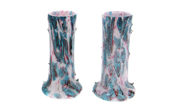 Paire de vases rouleaux à panses aplatie