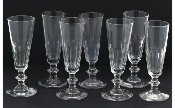 7 flûtes à champagne anciennes en crista