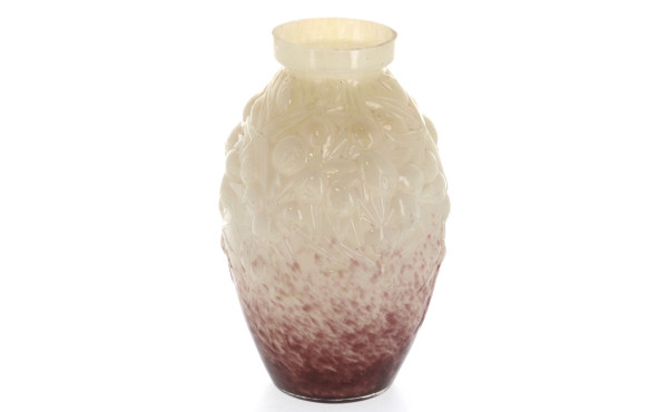 Vase en verre moulé blanc et violine à d