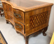 Commode en marqueterie de noyer, prunier