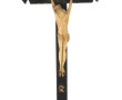 Christ en croix ancien en bois noirci et