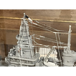Maquette du navire de guerre LE RICHELIE