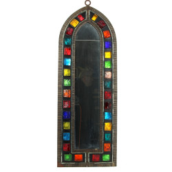 Miroir de forme ogivale en fer forgé et 