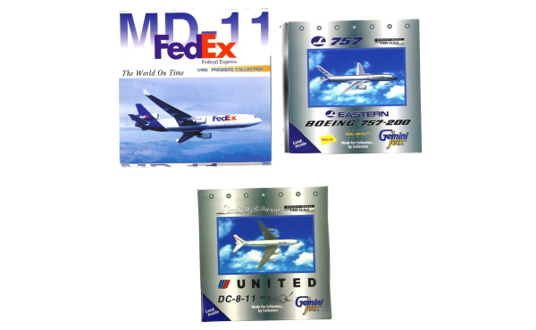 AVIATION - 3 modèles réduits d'avions d