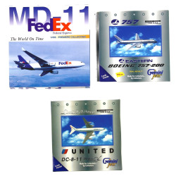 AVIATION - 3 modèles réduits d'avions d