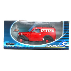 Renault JUVA 4 Antar 1:18 en BO, collect