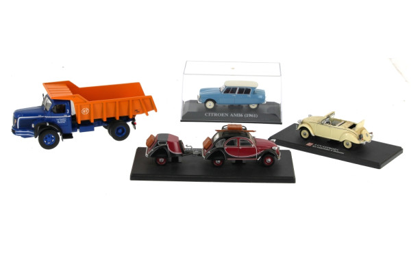 Lot de 4 véhicules : CITROEN AM16 (1961)