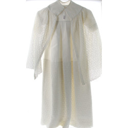 Robe de baptême brodée avec cape assorti