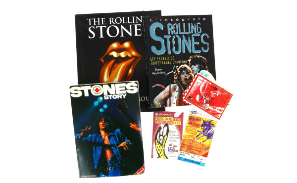 ROLLING STONES - Lot comprenant : "The 