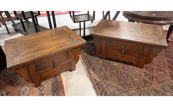 Paire de chevets en bois exotique ouvran