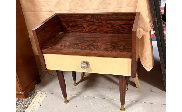 Petit chevet des années 60 en bois et st