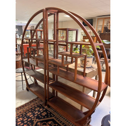 Paire d'étagères arrondies de style asia