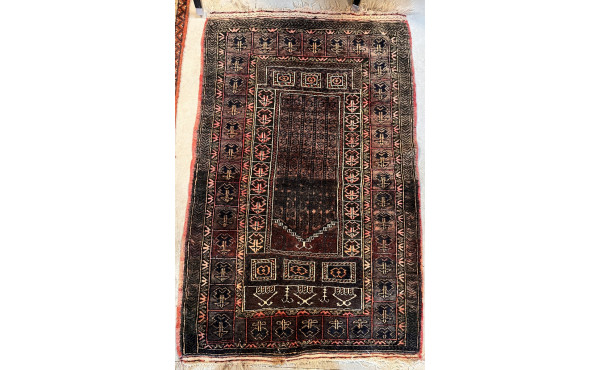 Petit tapis en laine points noués dans l