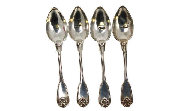 4 cuillères anciennes en argent, poinçon