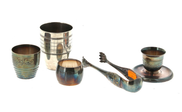 Lot de 5 pièces en métal argenté : un co