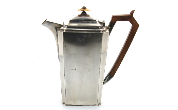 KIRBY BEARD et Cie - Verseuse en métal a