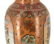 Vase balustre en porcelaineà décor de sc