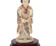 "Femme en tenue traditionnelle", sujet e