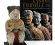 "Jeune fille assise", sujet asiatique en