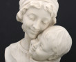 "Femme et son enfant" buste en résine d'