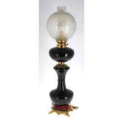 Lampe à pétrole en verre noir et bronze,