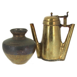 AQUAMANILE ou verseuse en laiton à deux 