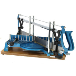 Scie à onglet MANNESMANN : longueur de l