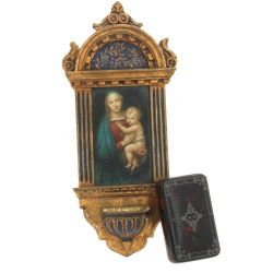 Petite boîte ancienne en carton bouilli 