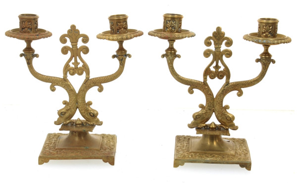 Paire de candélabres en laiton doré à de