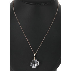Pendentif croix en verre transparent sur