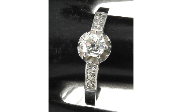 FRAIS REDUITS A 15 % - Bague en platine,