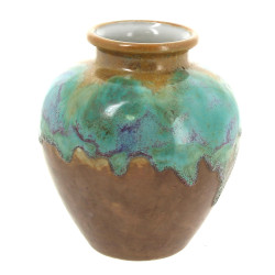 Vase en grès brun à coulures vertes, mar