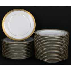 LIMOGES - Service de table en porcelaine