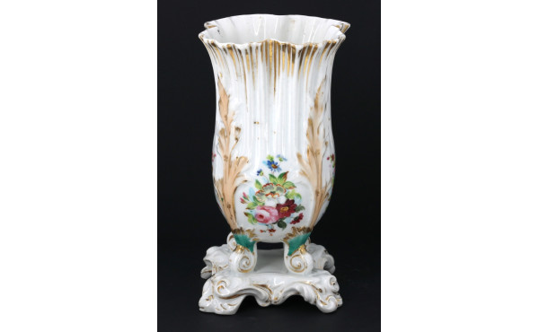 Vase en porcelaine de Paris XIXe blanche