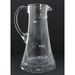 Beau pichet à anse de forme conique, bel