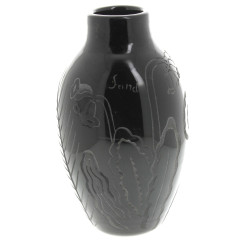 Vase en verre noir gravé de fleurs. H 29