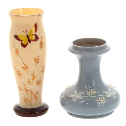 Lot de 2 vases : Vase en verre opalin b