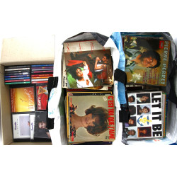 2 sacs de 45 tours + carton de CD musica