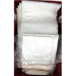Lot de linge dont couvre-lit blanc, drap