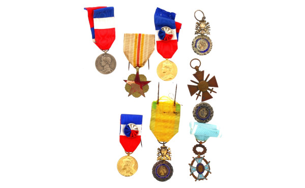 Lot de médailles diverses tous états don
