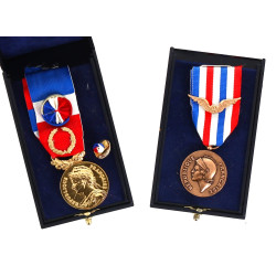 2 médailles du travail dont médaille gra