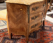 Commode en placage de style Louis XV, pl