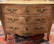 Commode en placage de style Louis XV, pl