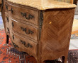 Commode en placage de style Louis XV, pl