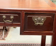 ASIE - Console en bois verni ouvrant à 4
